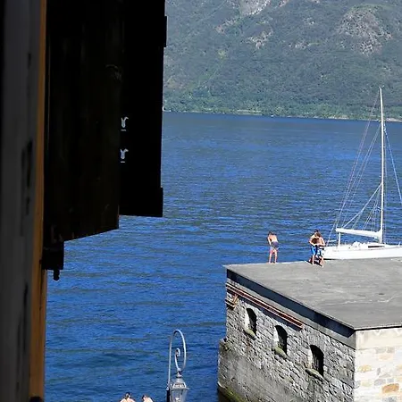 Alojamento de Acomodação e Pequeno-almoço Casa Baroli Cannobio